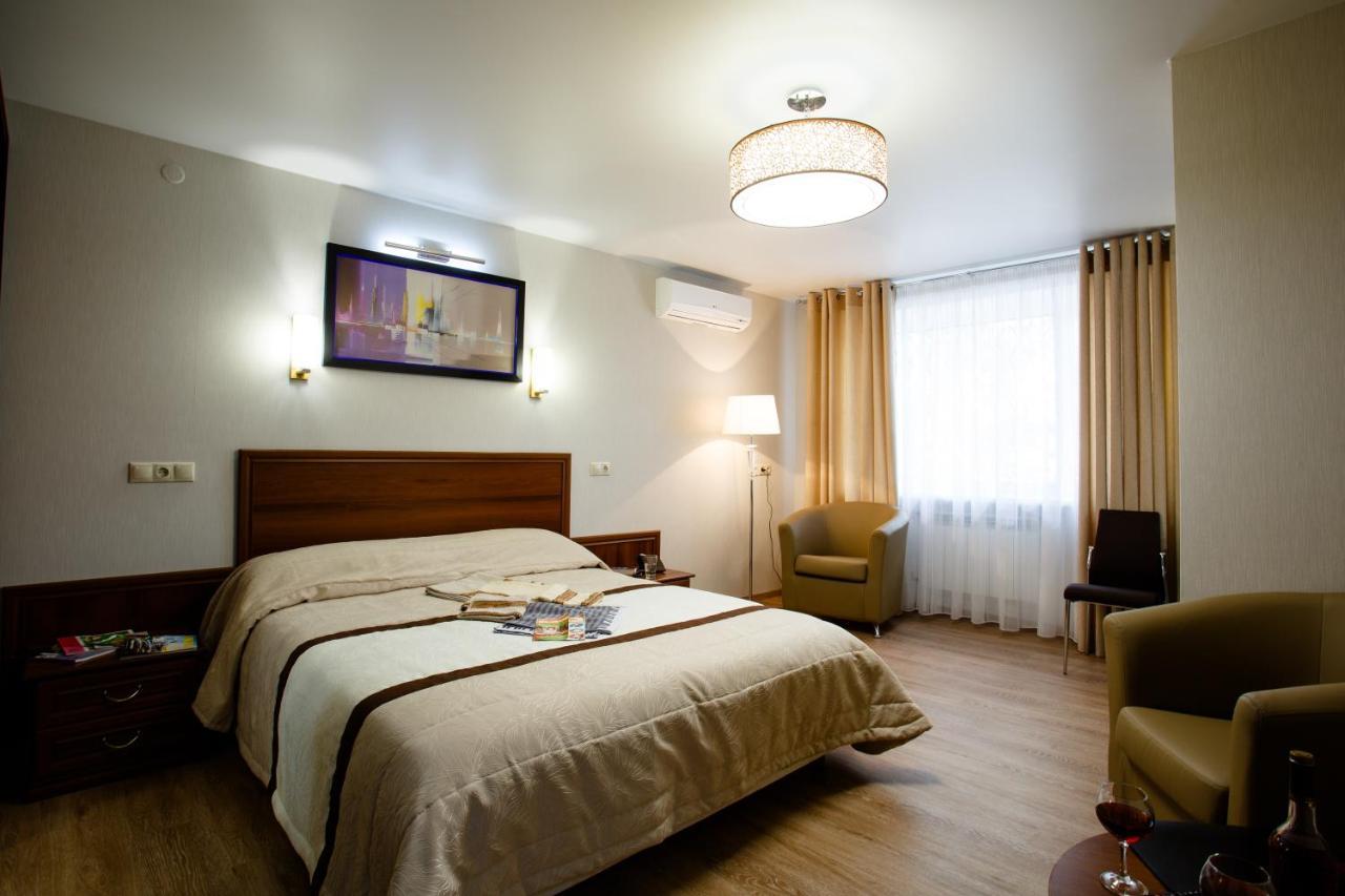 Apart-Hotel Vegus Oral Buitenkant foto